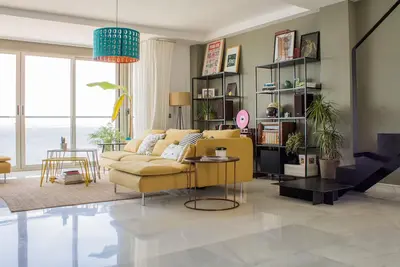 Image de Penthouse de luxe avec vue imprenable sur la mer.