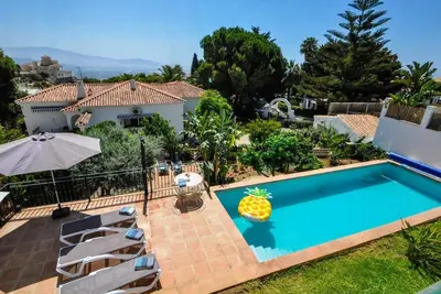 Image de Confortable villa avec piscine privée chauffée