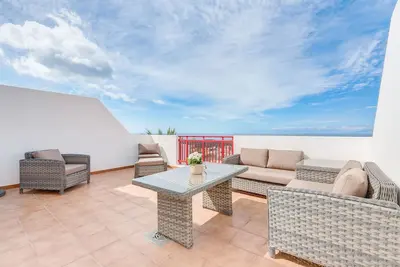 Image de Balandros Nouveau Penthouse Front De Mer Haut Standing
