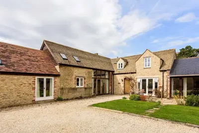 Vintage Barn Conversion near Faringdon