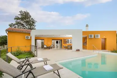 Image de Maison de vacances pour 6 personnes env. 115 qmà Svetvincenat, Istrie (Intérieur des terres de l'Istrie)