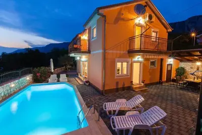 Image de Maison de vacances Crikvenica pour 1 - 6 personnes avec 3 chambres à coucher - Maison de vacances