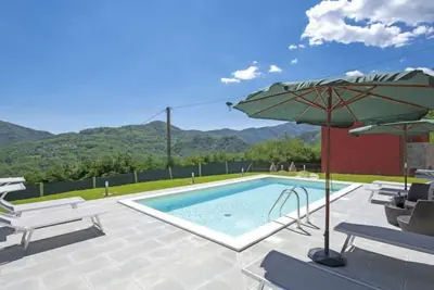 Image de Agr. Castello della Mugazzena by Interhome