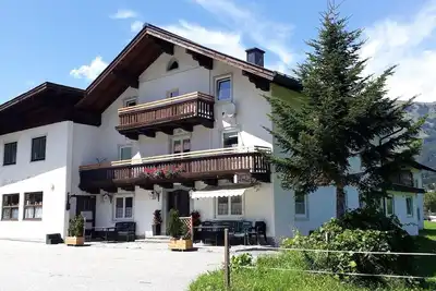 Image de Maison de vacances Hollersbach im Pinzgau pour 1 - 24 personnes avec 11 chambres à coucher - Maison