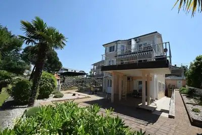 Image de Appartement de vacances Malinska pour 1 - 4 personnes avec 2 chambres à coucher - Appartement de vac