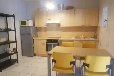 Image de F2 indépendant dans villa avec piscine