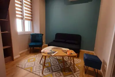 Image de Apartment 100 refurbished! ! ! ! 07\/2019! ! ! ! 35 M2 (3 beds)