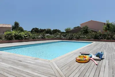 T2, Porto-Vecchio, 5 minutes from the beach of Saint Cyprien (San Ciprianu)
