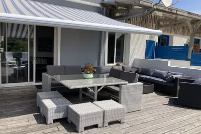 Image de Bel appartement terrasse face Ă la mer plage de sable fin