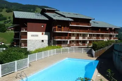 Image de Appartement rénové au cœur d'Arêches-Beaufort, proche pistes, balcon plein sud, piscine, pour 4 pers.