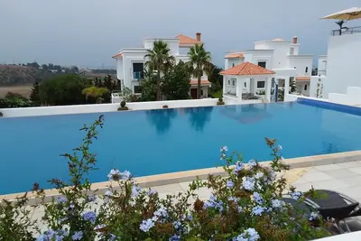Un séjour avec piscines sur les hauteurs d'Asilah!