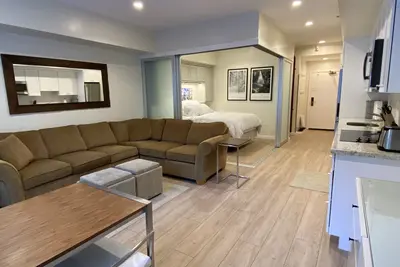 Image de Squaw: Squaw Valley Lodge, Walk to Village, Studio de Slopeside, Bain à remous, Piscine
