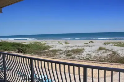 Image de Direct Oceanfront! ÉTAPES De La Plage! Ocean Beach Villas Unité 302