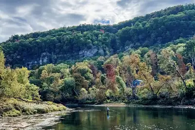 Image de Nouvelle Liste! Point Chaud À PÊCHER! Meilleure Vue Sur La RIVIÈRE! Venez séjourner dans notre maison River!