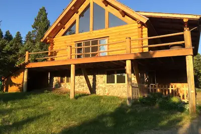 Image de Vue sur la montagne et bain à remous!