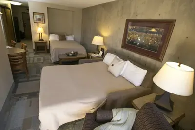 Image de Iron Blosam Lodge, Snowbird. Uniquement disponible 1 / 5-12 / 2020