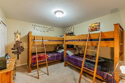 Image de 7 lits, 7 bains Acadia Estates Bath avec piscine privée et minutes de spa à Disney!