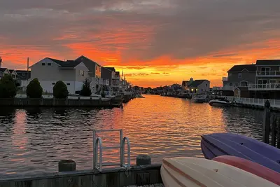 Image de 3 chambres à coucher, 2 salles de bains sur une lagune à quelques minutes de la baie ouverte
