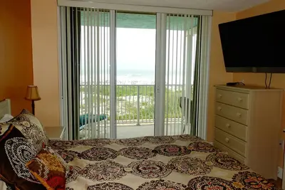 Image de Direct Oceanfront! Ocean Beach Villas Unité 203! À quelques pas de la plage!