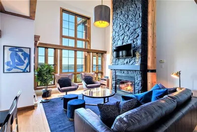 Image de ÉQUINOXE 164-2 / Maison luxueuse en montagne, ÉQUINOXE 164-2 / Deluxe Mountain Home