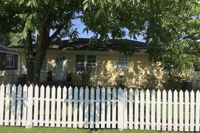 Image de Petite maison de ville! !