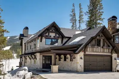 Image de Nouveau en 2019! Vraies Suites de 7 chambres avec accès direct aux pistes de ski (3 maîtres! )