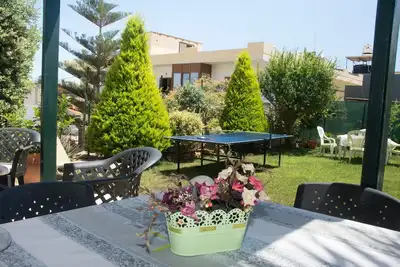 Maison de jardin de bord de mer de Mary