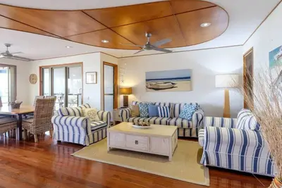 Image de Claytons 8 | 3 chambres, 2 salles de bain, vues sensationnelles, pas besoin de voiture! En bord de mer :)