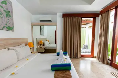 Image de Une villa confortable avec une chambre à coucher à Seminyak, proche des commodités, distance de marche de la plage