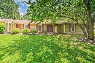 Image de Nouveau! Calvert City Home, Ă 8 milles du lac Kentucky!