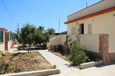 Image de Maison individuelle calme à Triscina di Selinunte à 8 min. marcher de la mer