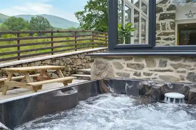 Image de 2 chambres à coucher à Cwm-Cewydd, near Machynlleth