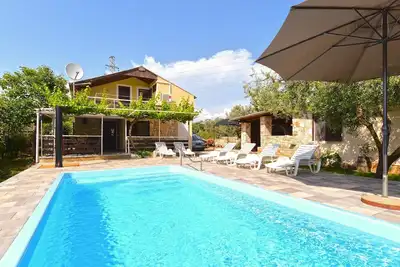 Image de Maison de vacances Fažana pour 1 - 8 personnes avec 3 chambres à coucher - Maison de vacances