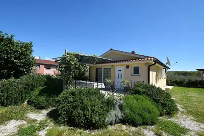 Image de Maison de vacances Malinska pour 1 - 4 personnes avec 2 chambres à coucher - Maison de vacances