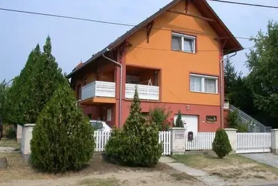 Image de Appartement de vacances Fonyód pour 1 - 12 personnes avec 6 chambres à coucher - Appartement de vaca
