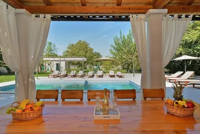 Image de Maison de vacances Rojnici pour 1 - 16 personnes avec 7 chambres à coucher - Maison de vacances