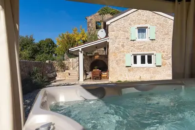 Image de Maison de vacances Dobrinj pour 1 - 6 personnes avec 2 chambres à coucher - Maison de vacances
