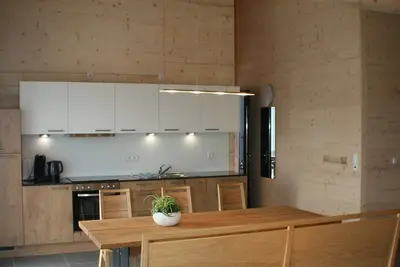 Image de 86qm-grand appartement confortable avec terrasse pour 5 personnes, adapté aux personnes allergiques, près de la forêt