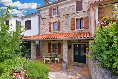 Image de Maison de vacances Ližnjan pour 1 - 5 personnes avec 3 chambres à coucher - Maison de vacances