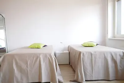 Image de Vierbettzimmer mit Dusche und Wc