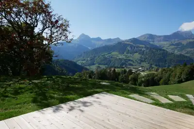 Image de Appartement de charme avec grande terrasse et vue dégagée