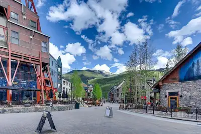 Image de River Run Village 1 Bedroom Plus Murphy. Billets de remontée gratuits. Ski gratuit pour les enfants *