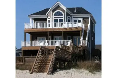 Image de 8br - Oceanfront Luxury Home - ❤️3 Nuits Ok❤️ - 17-24 Aout, 24-31 AOÛT
