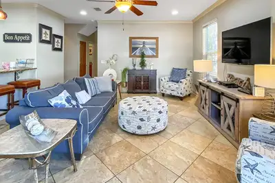 Image de S'amuser au soleil dans cette magnifique maison avec piscine et accès à la plage