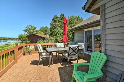 Image de Nouveau! Maison familiale avec terrasse, jardin, quai sur la rivière Rock!