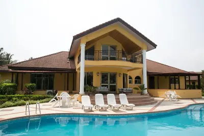 Image de Manoir de luxe dans un prestigieux emplacement # 1