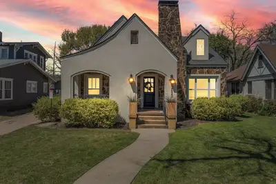 Image de Waco Locations de Vacances Fixer Upper Giraffe House à Waco