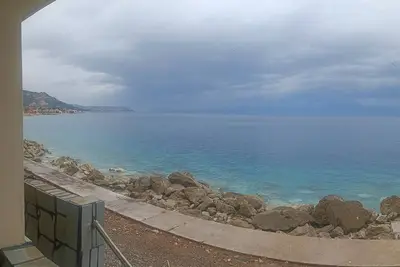 Image de Maison à côté de la plage.