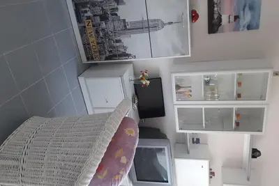 Image de 78. 2 chambres Ă coucher, terrasse, 1 salle de bain, cuisine. salle Ă manger
