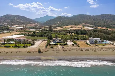 Image de Anthiana Beach Villa - Argaka -  A Seafront villa that sleeps 8 guests in 4 bedrooms